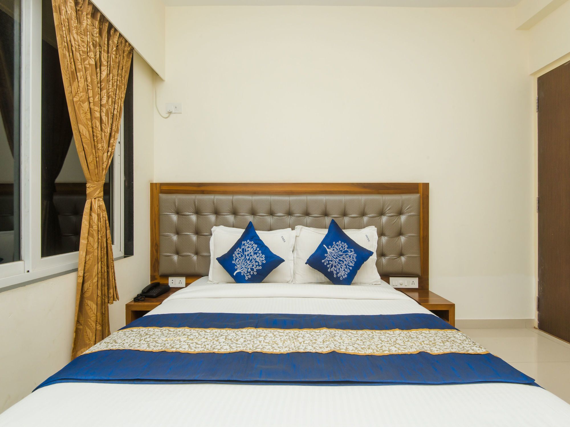 Oyo 11441 Hotel Blue Bells Residency Mumbai Eksteriør bilde