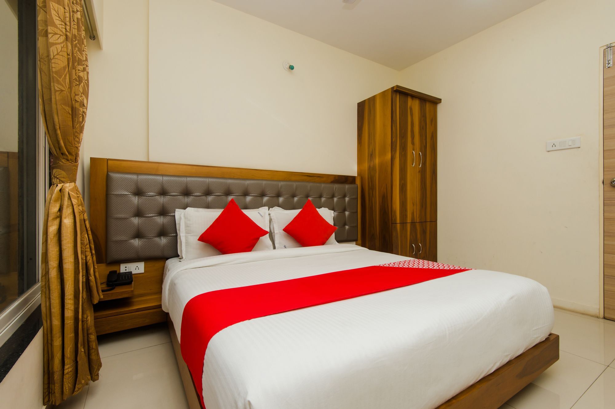 Oyo 11441 Hotel Blue Bells Residency Mumbai Eksteriør bilde