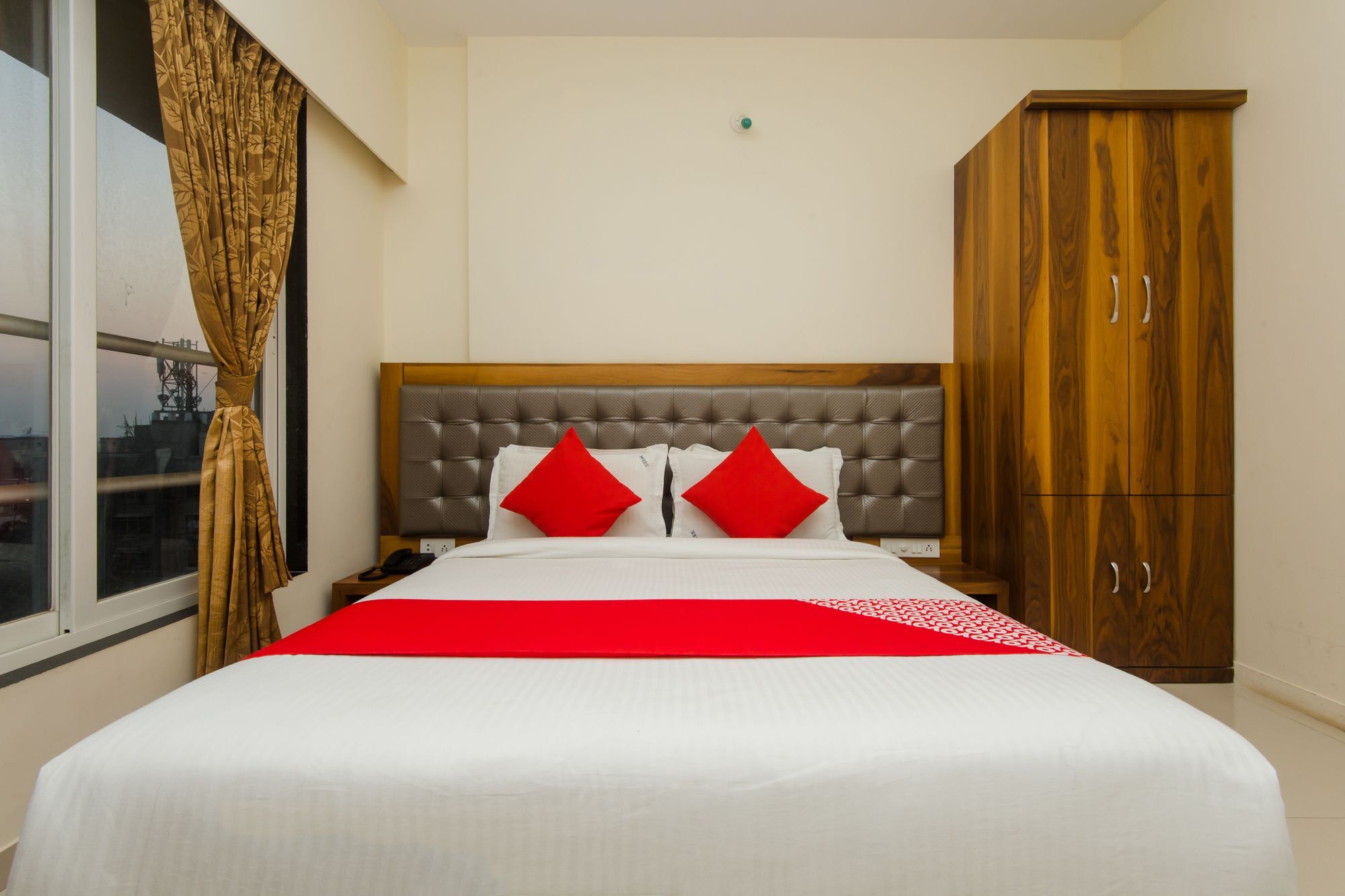 Oyo 11441 Hotel Blue Bells Residency Mumbai Eksteriør bilde